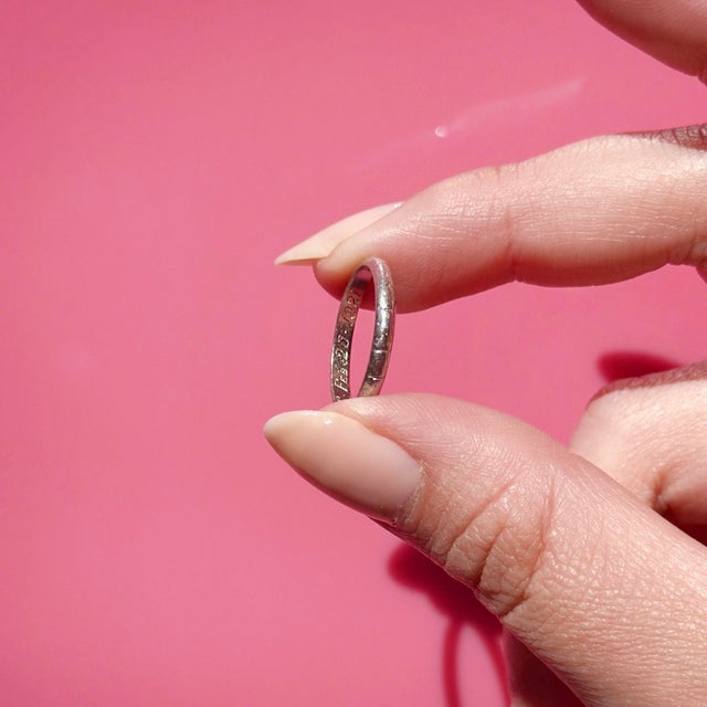 Metal Art Deco Antique Platinum Wedding Band, Stacking Ring, Size 5 For Sale - Image 7 of 10