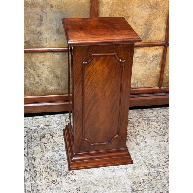 Georgian Inspired Figured Mahogany Pedestal For Sale - Image 4 of 12