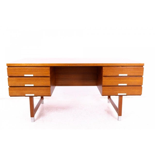 Teak Desk from Eigil Petersens Mobelfabrik, Denmark, 1960s For Sale - Image 4 of 18