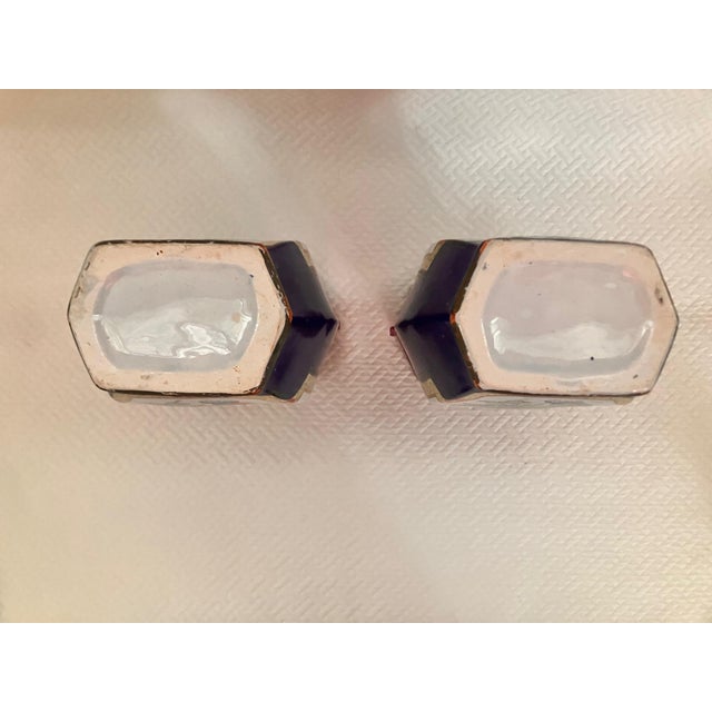 Late 19th Century Chinoiserie Lapis Blue & Magenta Lidded Jars With Foo Dogs, Pair For Sale - Image 10 of 11