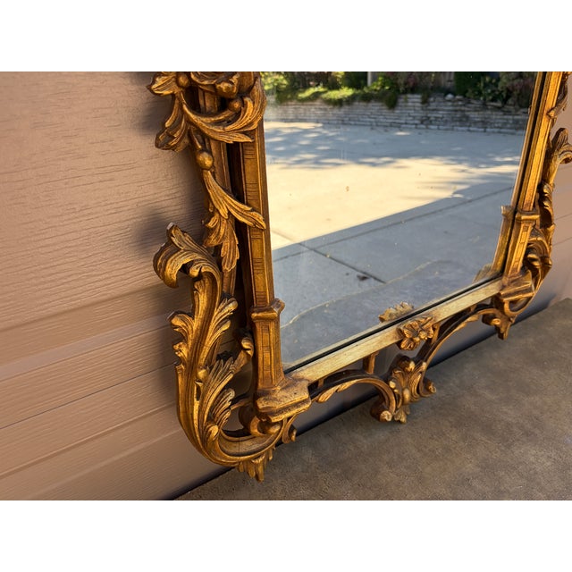 Early 20th Century French Louis XV Carved Giltwood Wall Mirror For Sale - Image 9 of 18