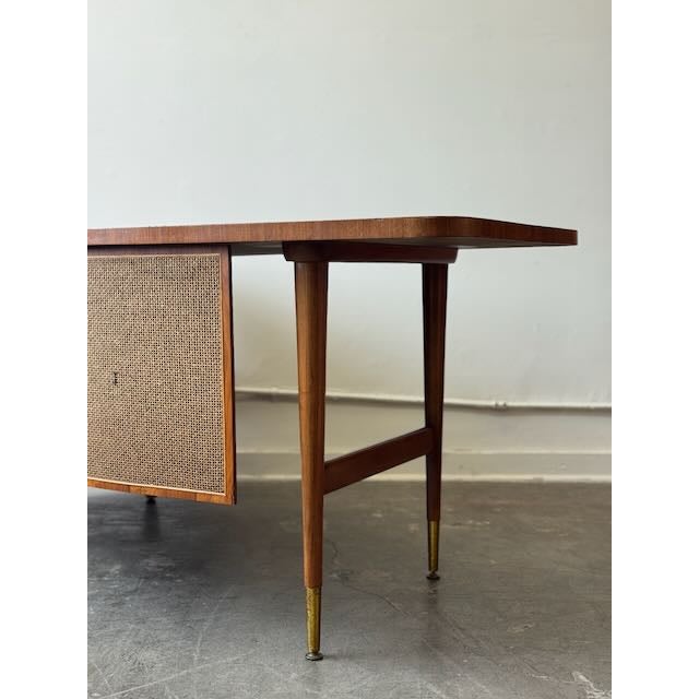 Mid-Century Modern 1960's Executive Desk by Founder's Furniture For Sale - Image 3 of 18