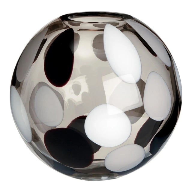 The sphere is an archetype that has always been an object of desire. Offered in a variety of colors from the Moretti...