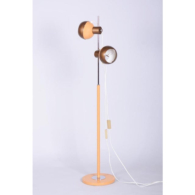 Min. height: 102 cm / 40.2″ Max. height: 160 cm / 63″ Maker: Drukov This iconic floor lamp originates from 1970s...
