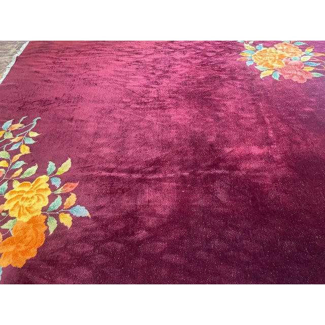 This elegant Antique Chinese Art Deco carpet, woven around 1930, beautifully reflects the refined simplicity and artistic...