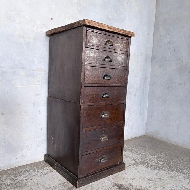 Bankers Chest of Drawers in Oak, 1900s For Sale - Image 13 of 14