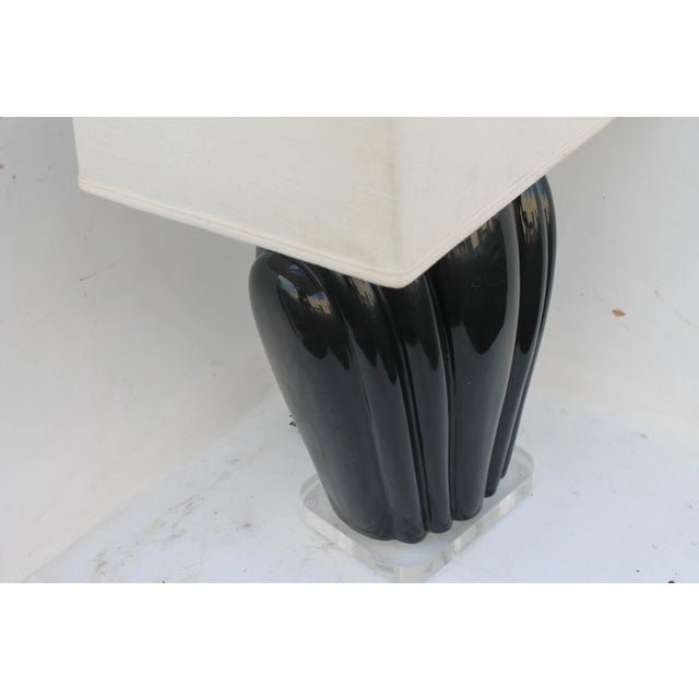 Black 1980's MCM Black Table Lamp on Lucite Base For Sale - Image 8 of 11