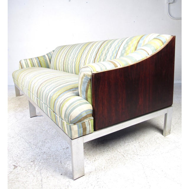 1970s Mid-Century Modern Sofa For Sale In New York - Image 6 of 11