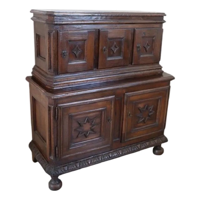 Antique Cabinet in Walnut Wood, 1600s For Sale