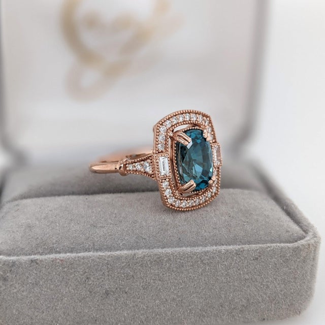 Metal 5.4Ct Blue Zircon Ring With Earth Mined Diamonds: Solid 14k Gold, Cushion 10x7mm, Size 6.75 For Sale - Image 7 of 9