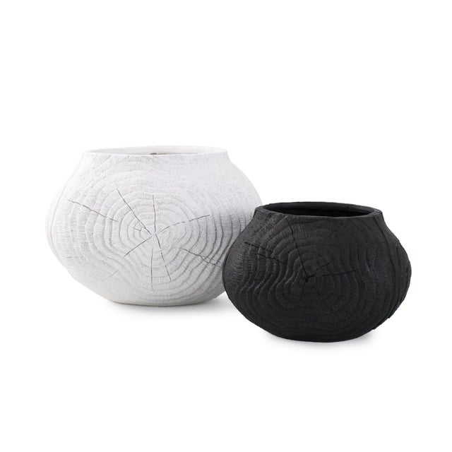 Faux Bois Round Bowl in a White Washed Polyresin For Sale In Chicago - Image 6 of 10