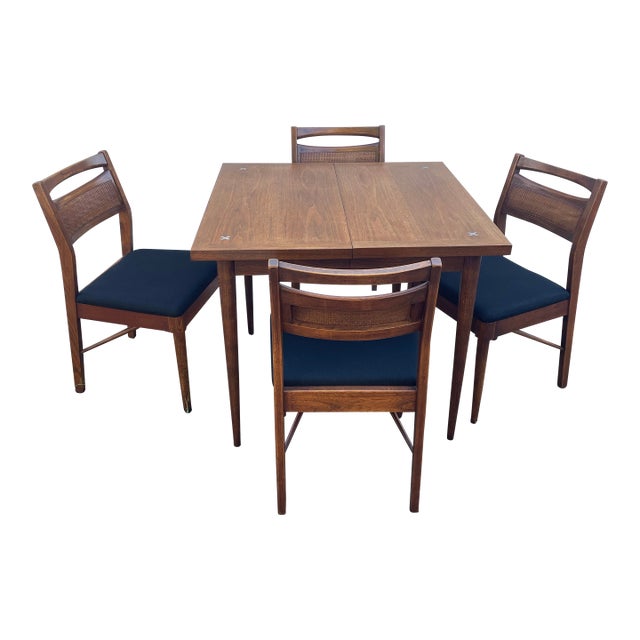 Mid-Century Modern Attributed to Merton Gershun for American of Martinsville Walnut Dining Table For Sale
