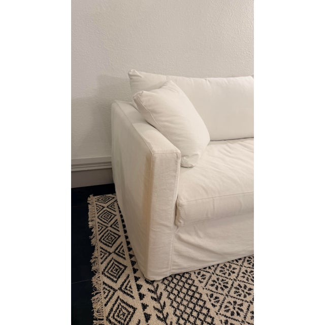 Willow's more modern lines relax in cottage style, instantly putting family rooms, casual living rooms and guest bedrooms...