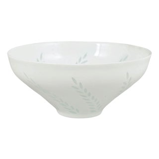 Large Bowl in White Porcelain with Leaf Motif by Friedl Holzer-Kjellberg For Sale