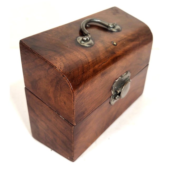 Late 19th Century Antique English Mahogany 3 Bottle Box Gentleman's Spirit Decanter Caddy For Sale - Image 5 of 15