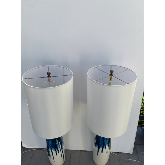 Textile Mid Century Style White & Blue Drip Lamps - Pair. For Sale - Image 7 of 11