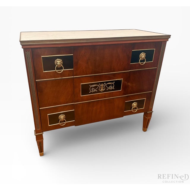 Neoclassical 1981s John Widdicomb Grand Rapids Marble Top Regency Chest With Brass Lion Pulls For Sale - Image 3 of 18