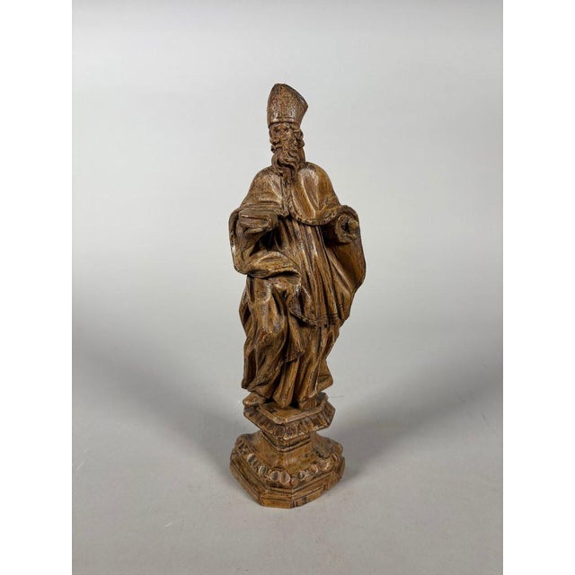 French Sculpture, Saint Bishop, 17th century - 26 cm - Wood For Sale - Image 3 of 6