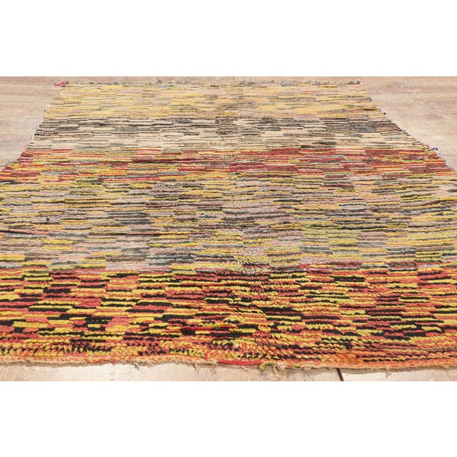 Vintage Boujad Moroccan Rug, 05'06 X 09'00 For Sale - Image 9 of 10