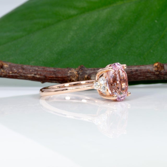 2.7Ct Cor De Rosa Morganite Ring With Earth-Mined Diamonds: Solid 14k Gold, Size 6.75 For Sale In Columbus - Image 6 of 9