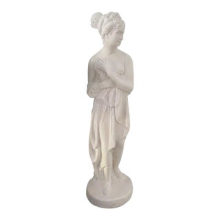 Plaster Classic Venus Statue For Sale