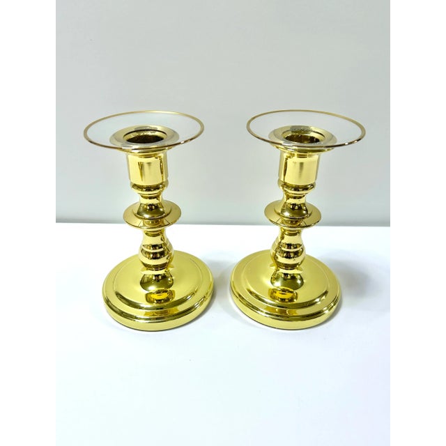 1980s Baldwin Brass Candlesticks With Glass Bobeches – Set of 6 Vintage Brass Candle Holders For Sale - Image 5 of 12