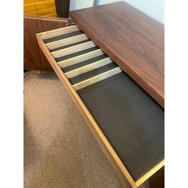 1950s Mid Century Jack Cartwright for Founders Walnut and Black Leather Credenza For Sale - Image 5 of 10