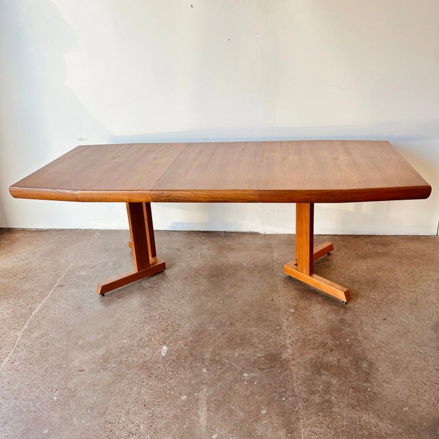 Mid-Century Modern Danish Teak Octagonal Pedestal Base Dining Table For Sale - Image 3 of 10
