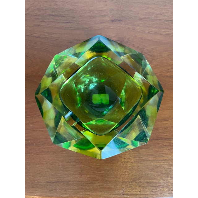 Vintage Mandruzzato Murano Green & Amber Sommerso Faceted Glass Ashtray For Sale - Image 9 of 10