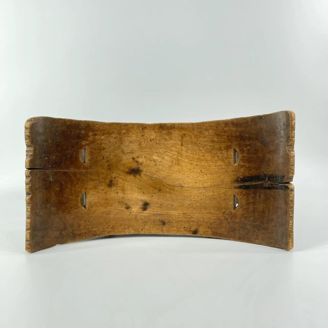 African Early 20th Century Asante Dwa Wood Stool Throne Ghana MATTER COLLECTION For Sale - Image 3 of 10