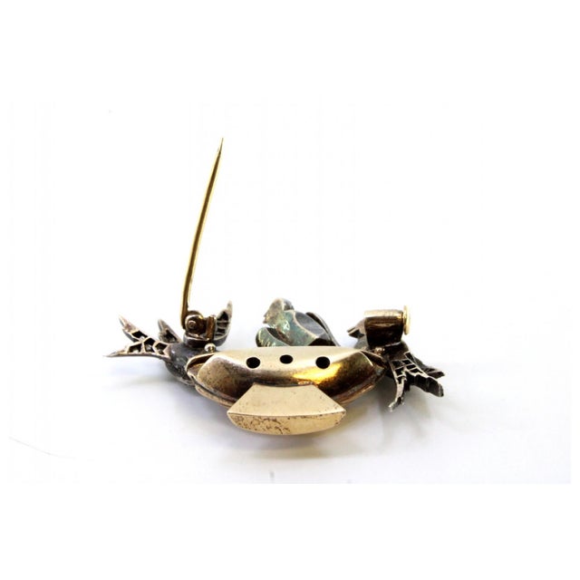 Metal Gold and Silver Brooch with Birds at the Water Trough, Diamond Chips and Calibrated Rubies For Sale - Image 7 of 8