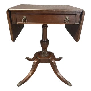 Vintage Mahogany Drop Leaf Entry Table | Federal Style Pedestal Side Table For Sale