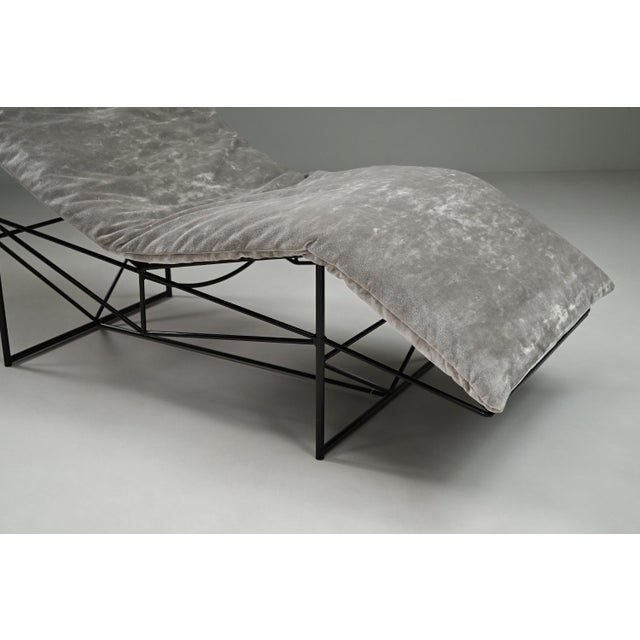 1980s Claire Lounge by Paolo Passerini for Uvet Dimensione, Italy, 1980s For Sale - Image 5 of 9