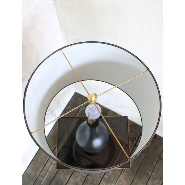 American Mid-Century Black Ceramic Table Lamp With Brass and Wood Base, 1960s For Sale - Image 9 of 10