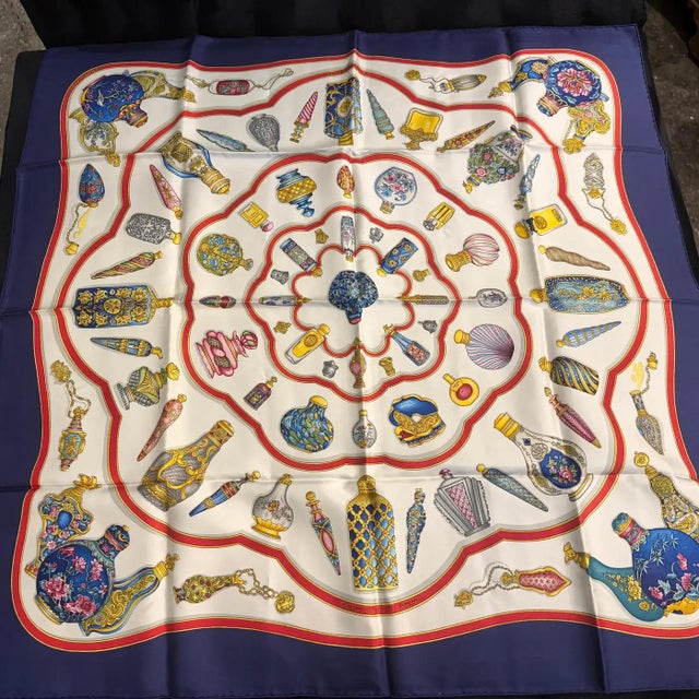 An Iconic 2000s Qu'importe Le Flacon Silk Skarf by Caterine Baschet for Hermès For Sale - Image 13 of 15