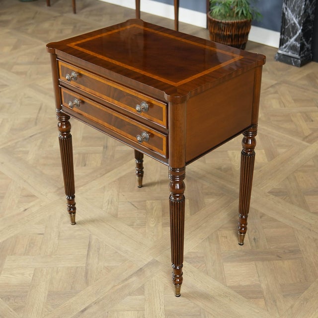 Large Sheraton End Table For Sale - Image 4 of 12