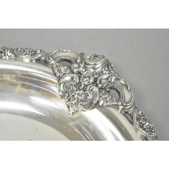 Baroque Vintage Wallace Baroque Silver Plated Round Twin Handle Serving Platter Bar Tray For Sale - Image 3 of 12