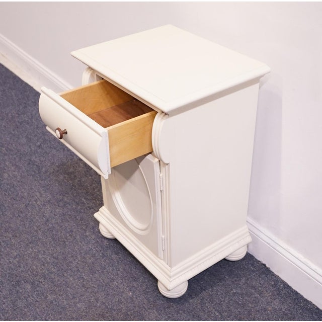 Wood Lexington Furniture Off White Painted Traditional Victorian Style 18" Cabinet Nightstand 509-623 For Sale - Image 7 of 15