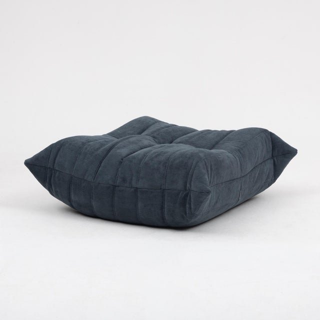 Mid-Century Modern Authentic Restored Togo Fireside Chair and Ottoman in Graphite Grey Corduroy - Vintage Ligne Roset For Sale - Image 3 of 17