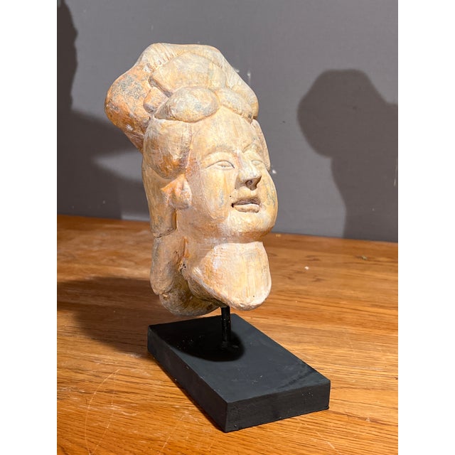 Early 20th Century Vintage Han Dynasty Style Painted Terracotta Head Bust of Noblewomen on the Stand For Sale - Image 5 of 12