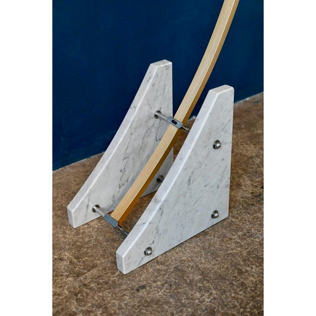 Italian Space Age Arc Floor Lamp in Marble and Gilt Aluminium, 1970s For Sale - Image 4 of 18