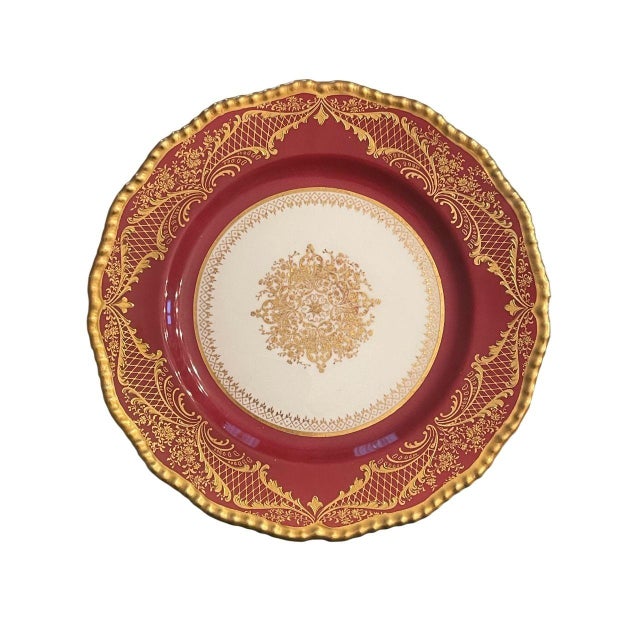 Royal Doulton Early 20th C. Royal Doulton for Higgins & Seiter, Gilt Dinner Plates, Set of 12. For Sale - Image 4 of 10