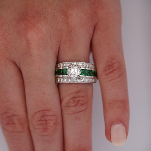 Art Deco 1.48 Carat Old Cut Diamond and Tsavorite Vintage Art Deco Filigree Ring, Size 8 For Sale - Image 3 of 8