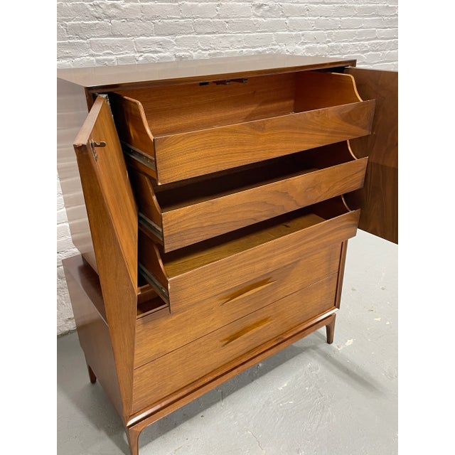 1960s Amazing Mid Century Modern "Diamond" Dresser by Albert Parvin, C. 1960's For Sale - Image 5 of 11