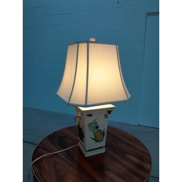 1990s Scully & Scully Style French Country Pineapple and Floral Table Lamp With Silk Shade For Sale - Image 11 of 11