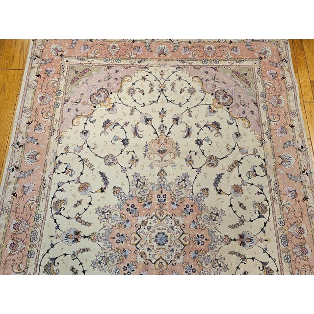 Vintage Persian Tabriz Rug, Handwoven Floral Pattern With Silk Highlights, Ivory & Pink, 7’ X 10’ For Sale In Chicago - Image 6 of 12