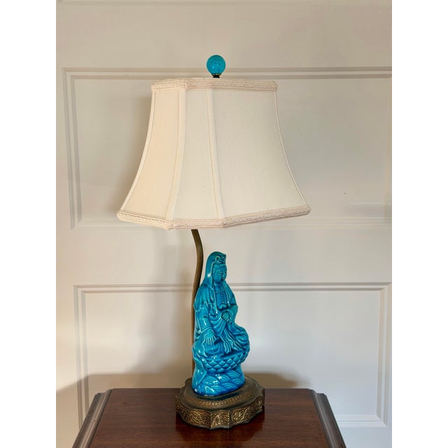 1970s Chinese Ceramic Glazed Turquoise Seated Figure Table Lamp For Sale - Image 4 of 12
