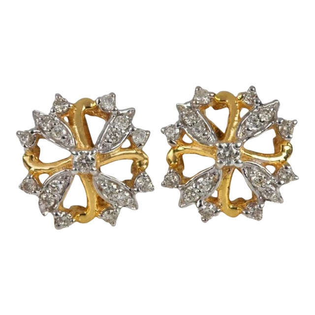 Natural Diamond 14k Yellow Gold Stud Earrings - 2 Pieces For Sale