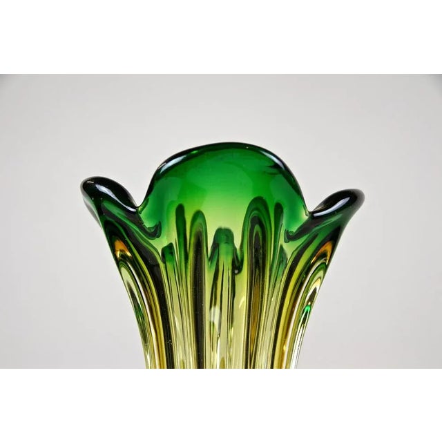 工芸品 Murano Glass Vase (Green & Yellow) 1960s Mid-Century Modern Green & Yellow Murano Glass Vase by