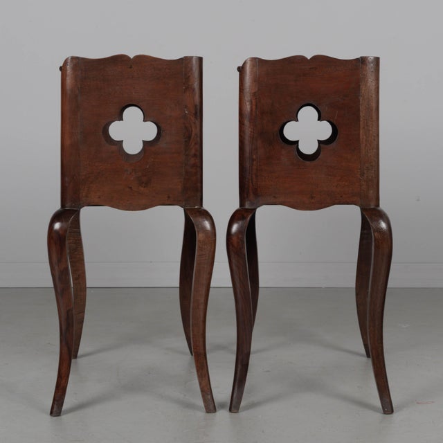 Pair of French Country Louis XV Style Walnut Nightstands For Sale In Orlando - Image 6 of 7